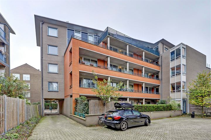 Abraham Patrasstraat 18 in 's-Gravenhage foto