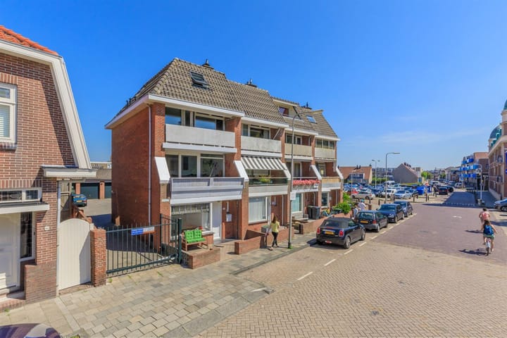 Abraham van Royenstraat 100 in Noordwijk foto
