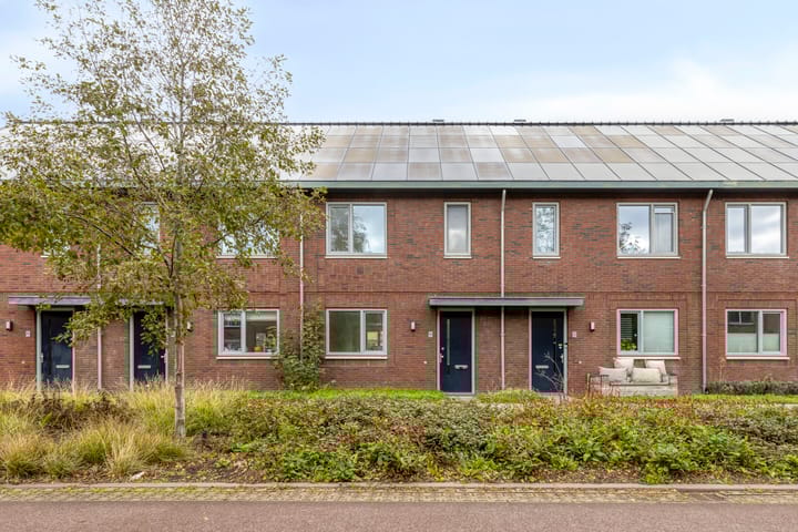 Abtswoudseweg 12A in Delft