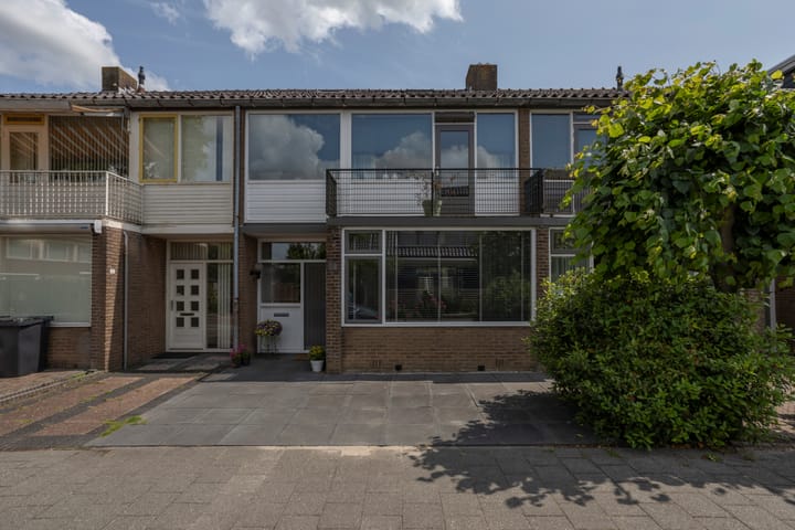 Acacialaan 20 in Rozenburg foto