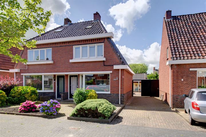 Acacialaan 48 in Winschoten foto