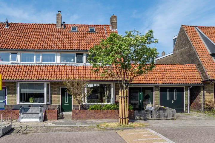 Achlumerstraat 6 in Leeuwarden foto