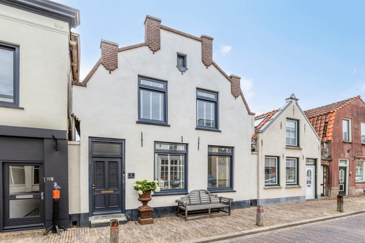 Achterdorp 18 in Dirksland foto