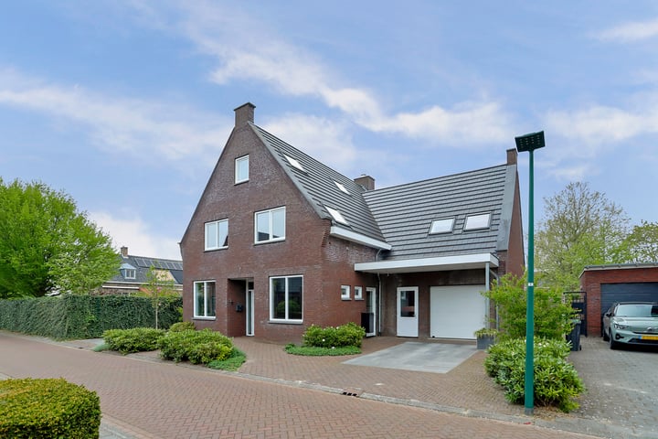 Achterhoeven 3 in Dongen foto