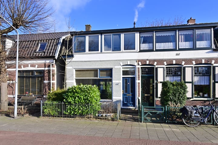 Achterom 137 in Hilversum foto