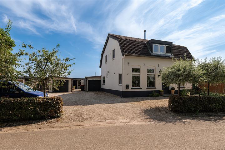 Achterstraat 30 in Varik foto
