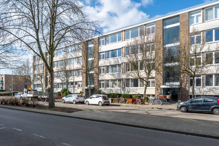 Adelbert van Scharnlaan E 22 in Maastricht foto