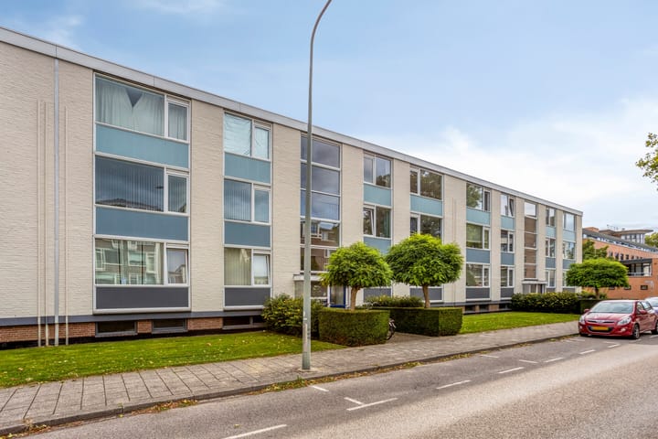 Adelbert van Scharnlaan S 24 in Maastricht foto