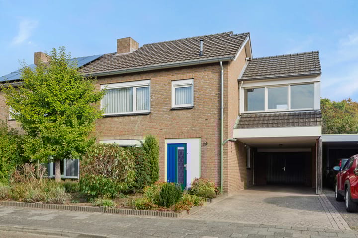 Adelheid van Voornstraat 29 in Asten