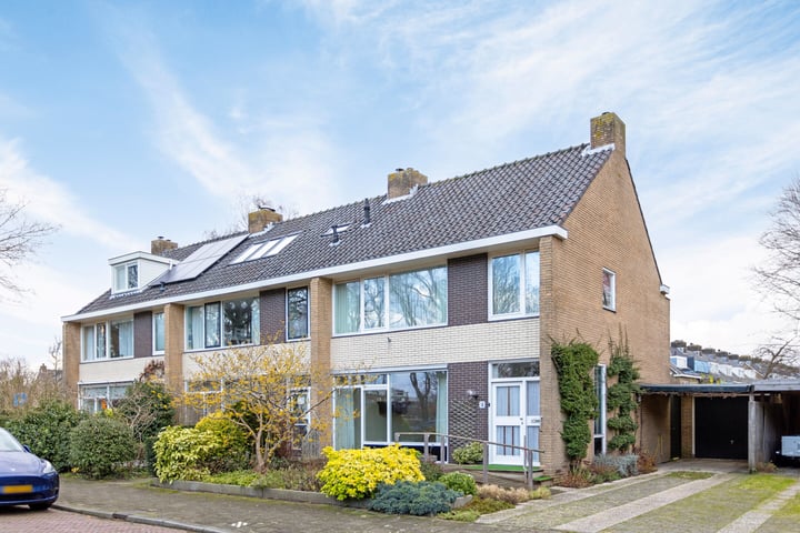 Admiraal de Ruyterlaan 14 in Oegstgeest foto