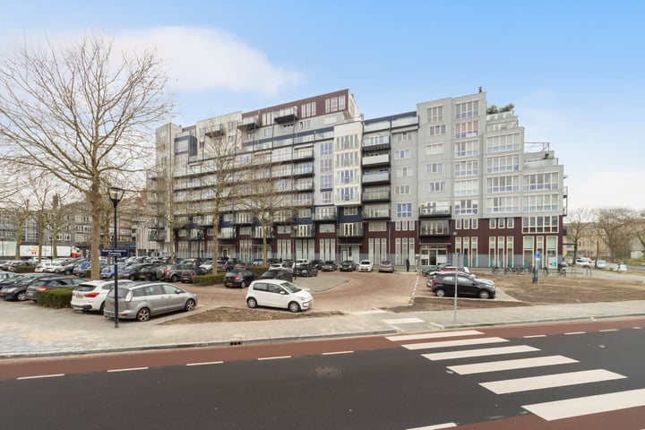 Admiraalsplein 183 in Dordrecht foto