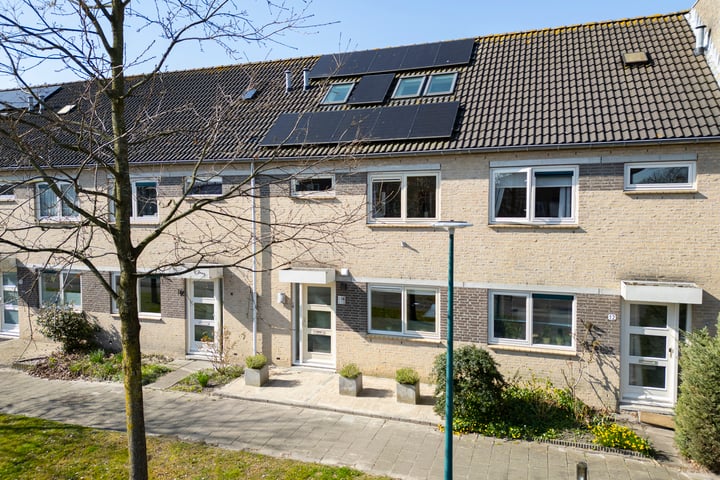 Adriaan Engelslaan 14 in Oegstgeest foto