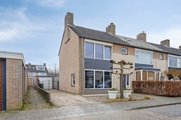 Adriaan Poortersstraat 1 in Vught foto