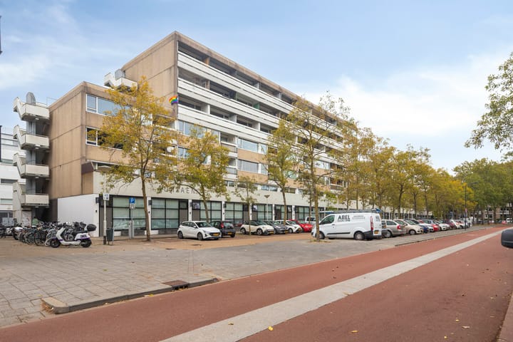 Adriaan van Bergenstraat 404 in Breda foto