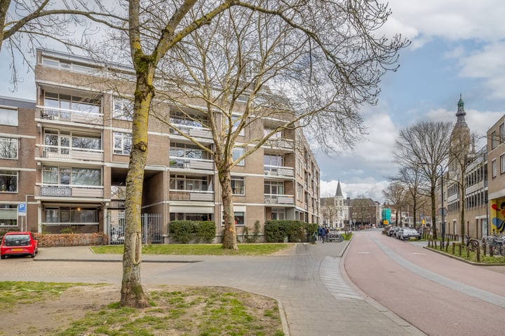 Adriaan van Bergenstraat 76 in Breda foto