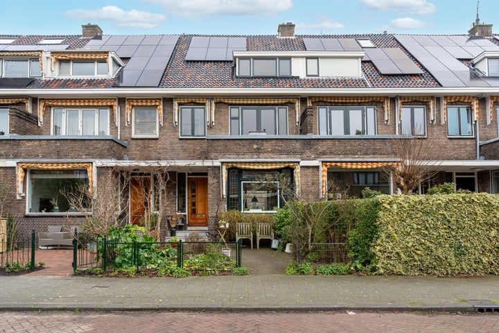 Adrianalaan 143 in Rotterdam foto