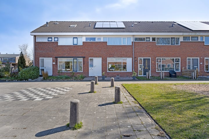 Adriatischestraat 3 in Emmeloord foto