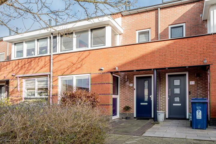 Adrienne Solserstraat 45 in Almere foto