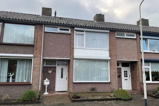 Aelbert Cuypstraat 17 in Roosendaal foto