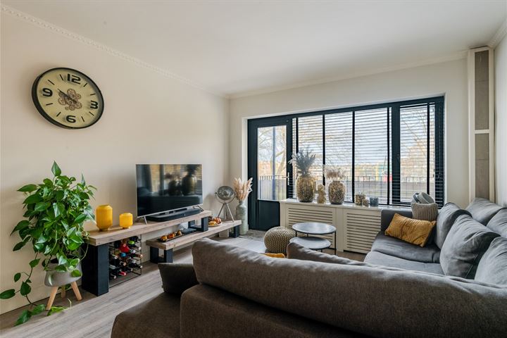 Aert van Neslaan 327 in Oegstgeest foto