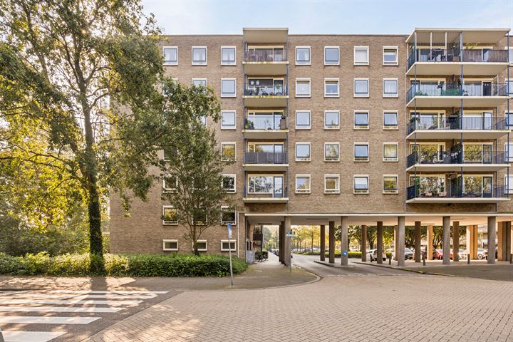 Aert van Neslaan 427 in Oegstgeest foto