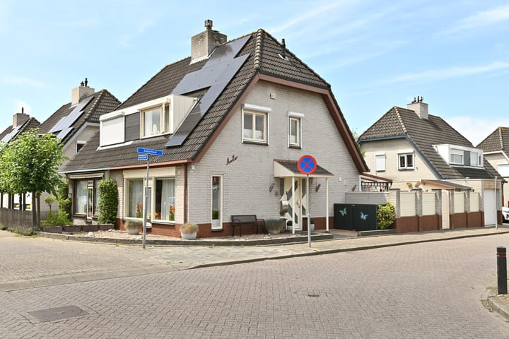 Akkerhoef 13 in Bergen op Zoom foto