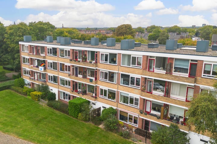 Albardastraat 112 in Apeldoorn foto