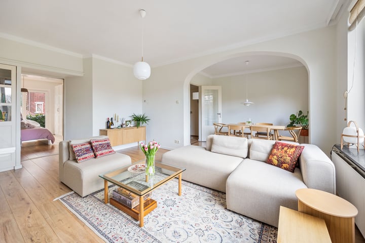 Alberdingk Thijmkade 8 in Voorburg foto