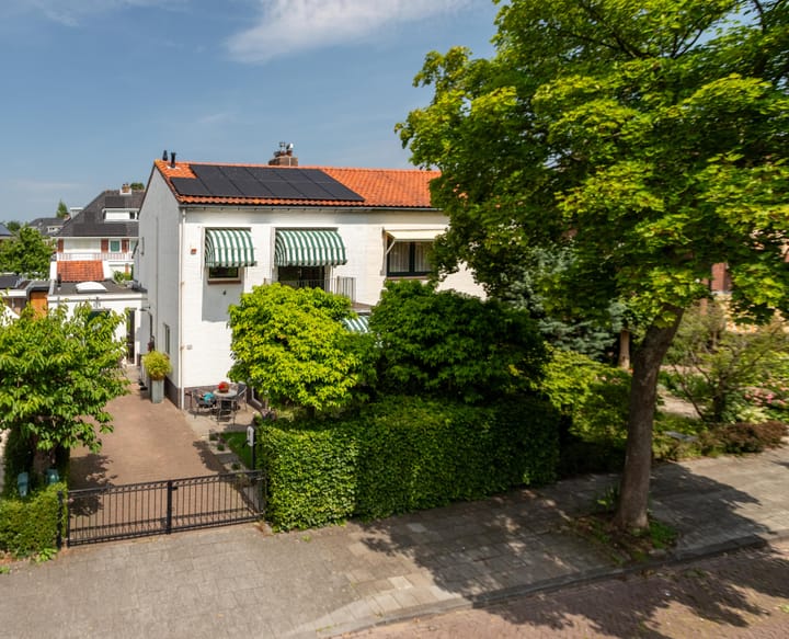 Alberdingk Thijmlaan 10 in Heemstede foto