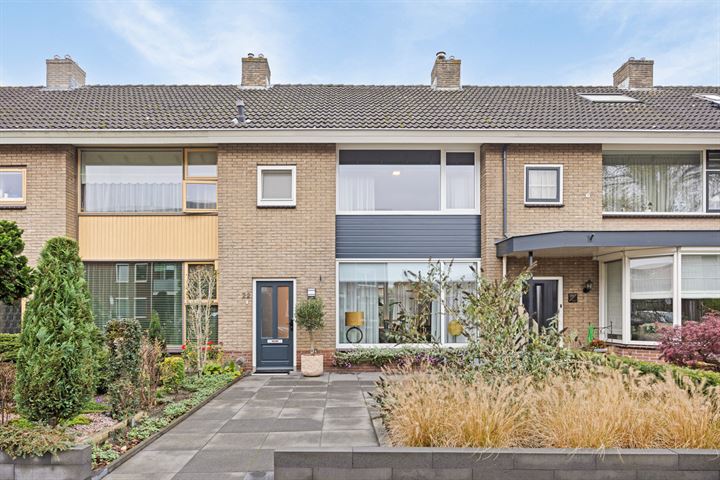 Alberdingk Thijmlaan 22 in Harderwijk foto