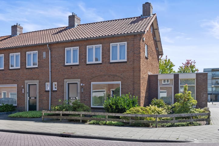Foto van woning Alberdingk Thijmstraat 2, Waalwijk