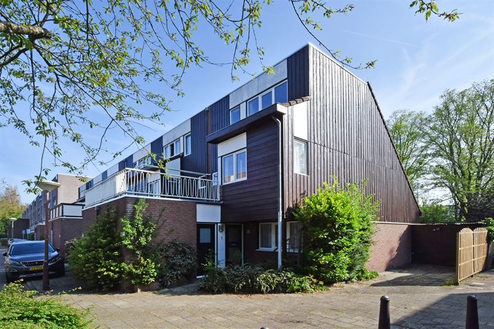 Albert Rousselstraat 100 in 's-Gravenhage foto