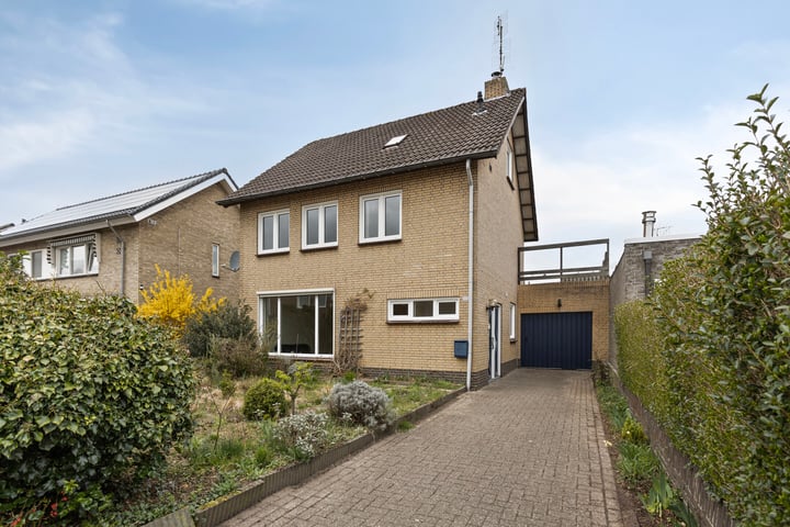 Albert van Cuijckstraat 105 in Asten