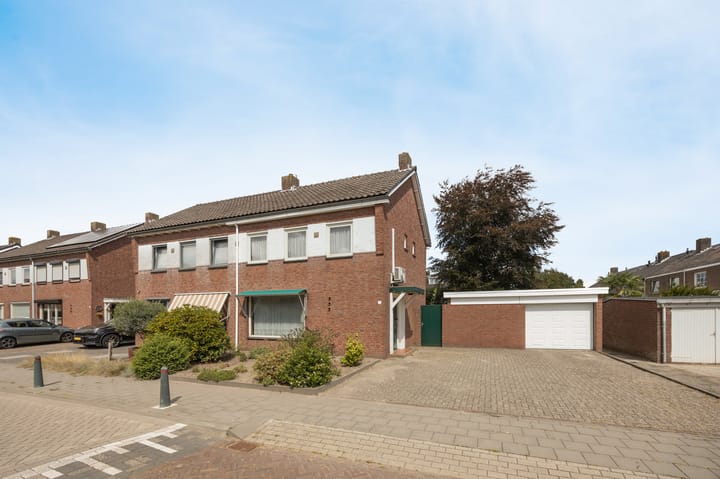 Albert Verweystraat 19 in Etten-Leur foto
