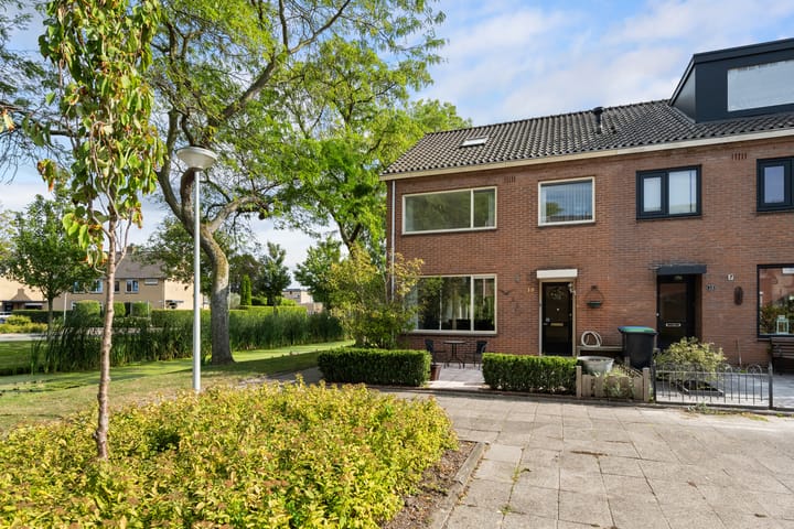 Alblas 12 in Barendrecht foto
