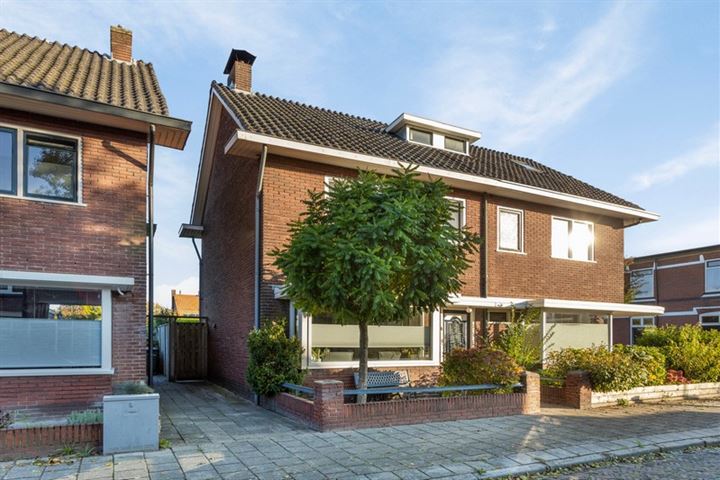 Albrechtsweg 11 in Hengelo foto
