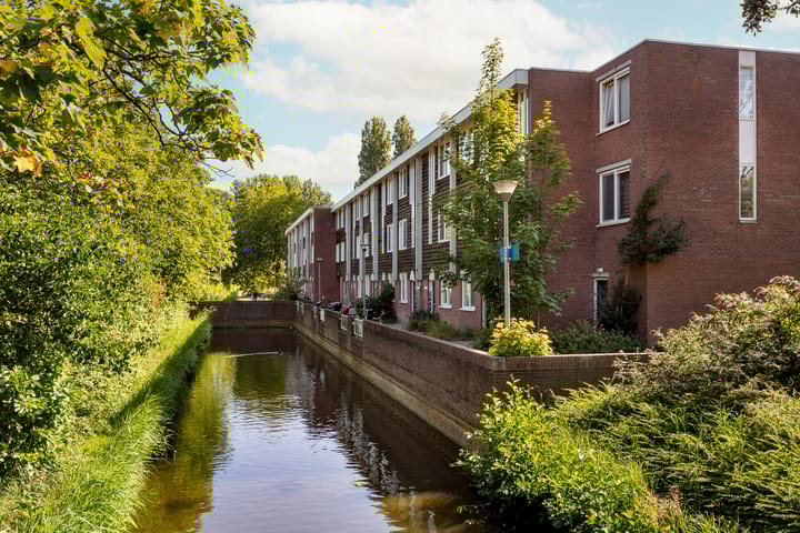 Aletta Jacobsplantsoen 106 in Voorschoten