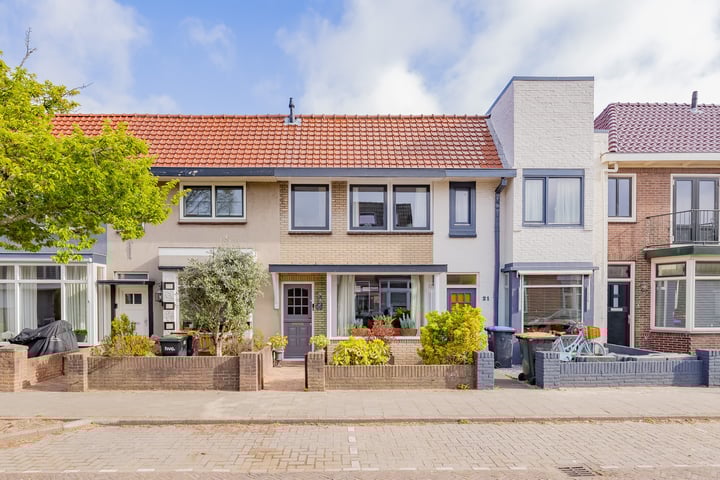 Alexander Bellstraat 19 in IJmuiden foto