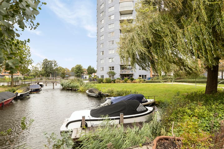 Alexander Dubčekplaats 12 in Leiden foto