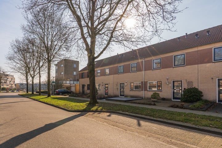 Alexander Dubcekweg 115 in Assen foto
