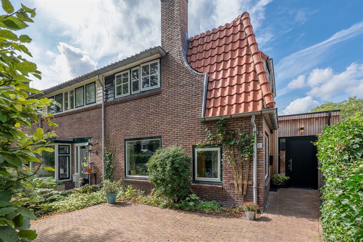 Alexanderlaan 11A in Hilversum foto