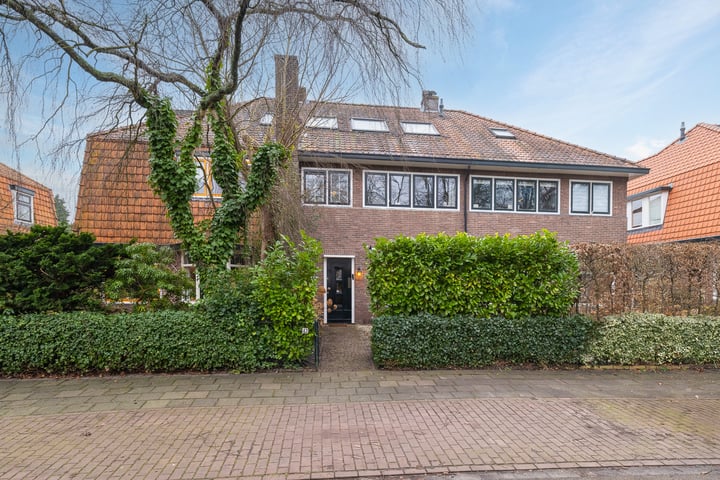 Alexanderlaan 43 in Hilversum foto