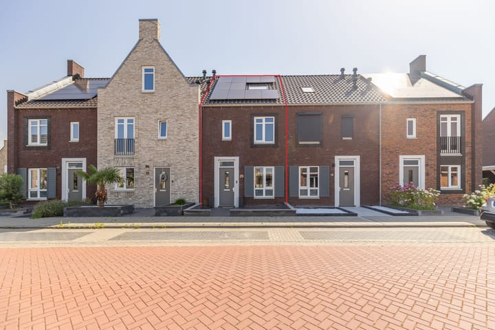 Alexiastraat 20 in St. Willebrord foto