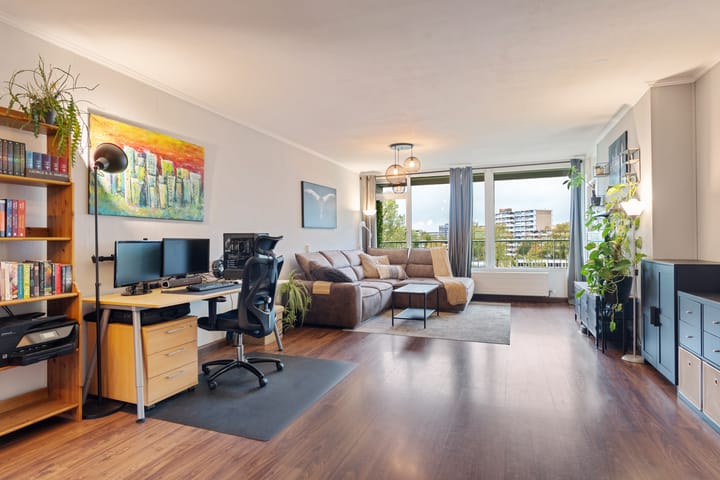 Alferbos 184 in Zoetermeer foto