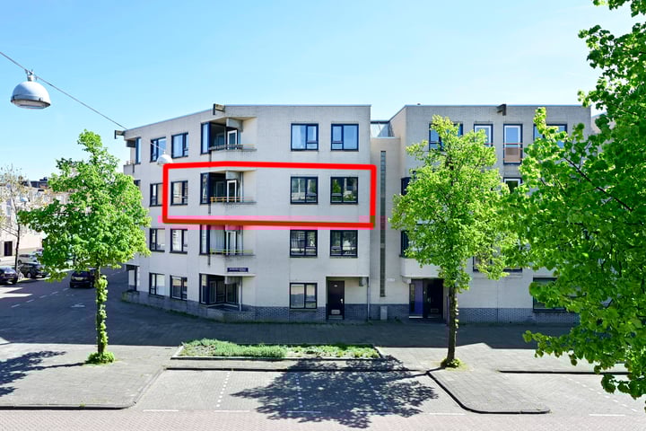 Alfred Döblinstraat 110 in Amsterdam foto
