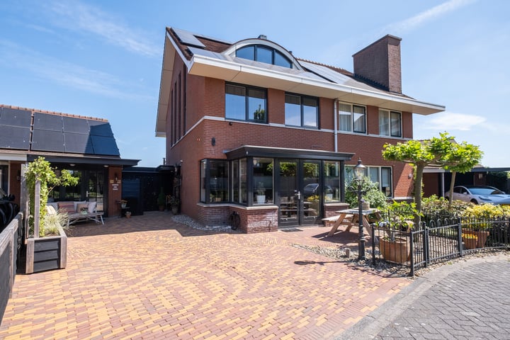 Alida Buitendijk erf 35 in Heerhugowaard foto