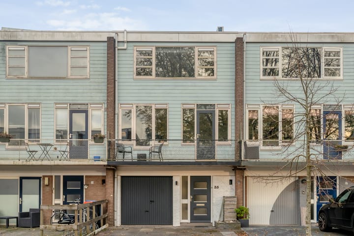 Alm 35 in Zwolle foto