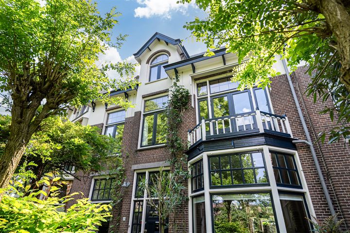 Alma Tademastraat 12 in Leeuwarden foto