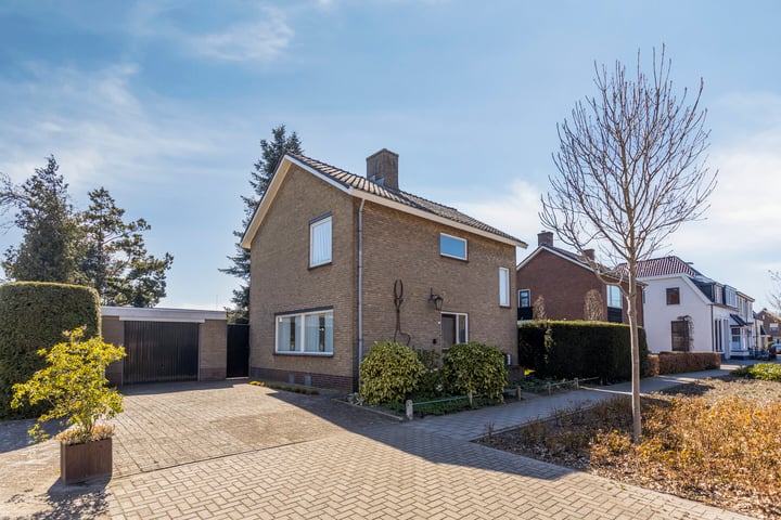 Almelosestraat 38 in Raalte