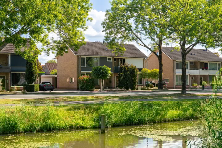Almweg 5 in Rijswijk (NB) foto